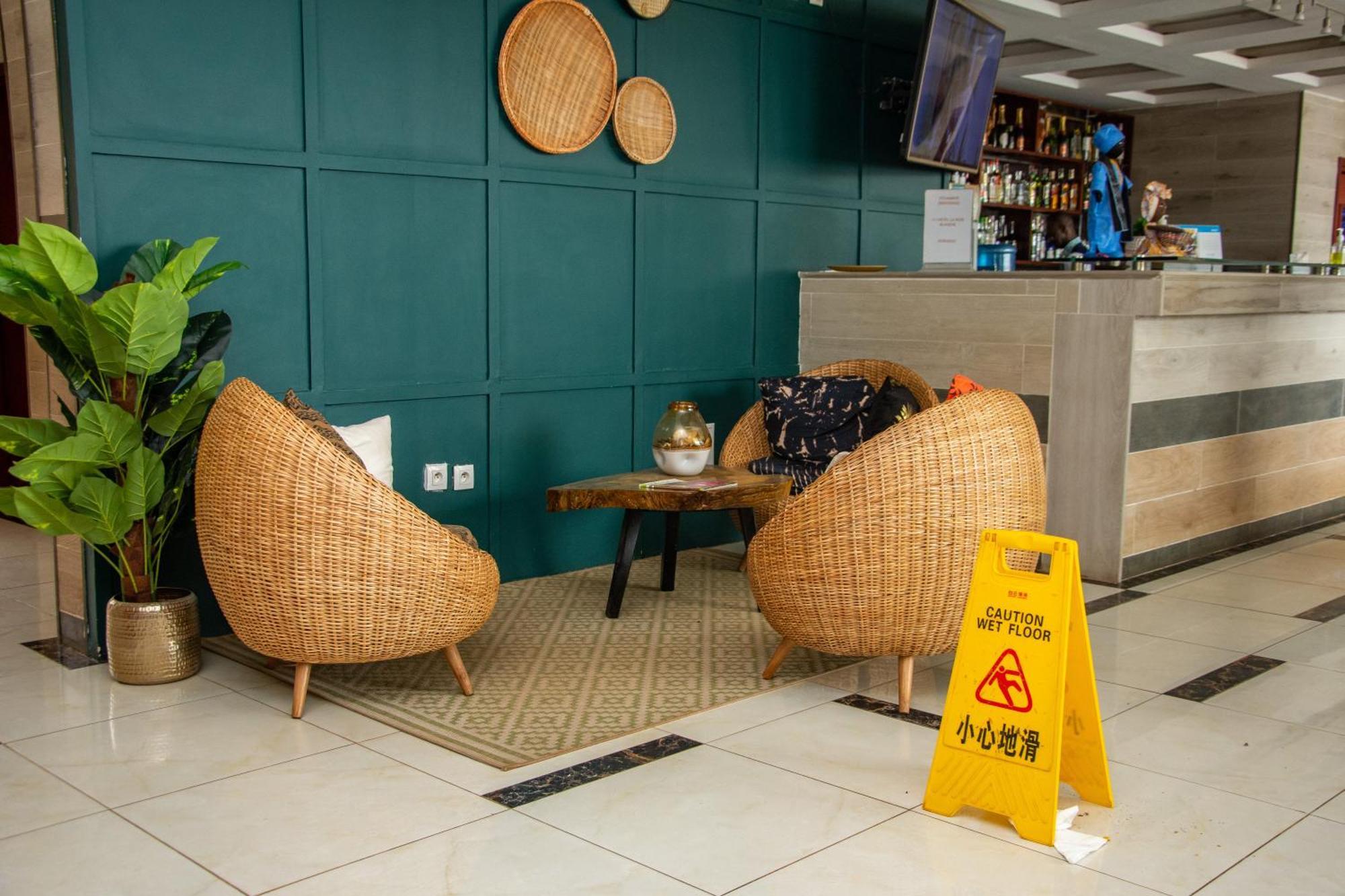 Hotel La Rose Blanche Korhogo Εξωτερικό φωτογραφία