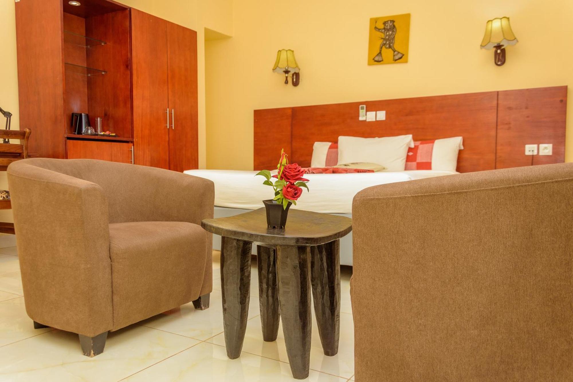 Hotel La Rose Blanche Korhogo Εξωτερικό φωτογραφία