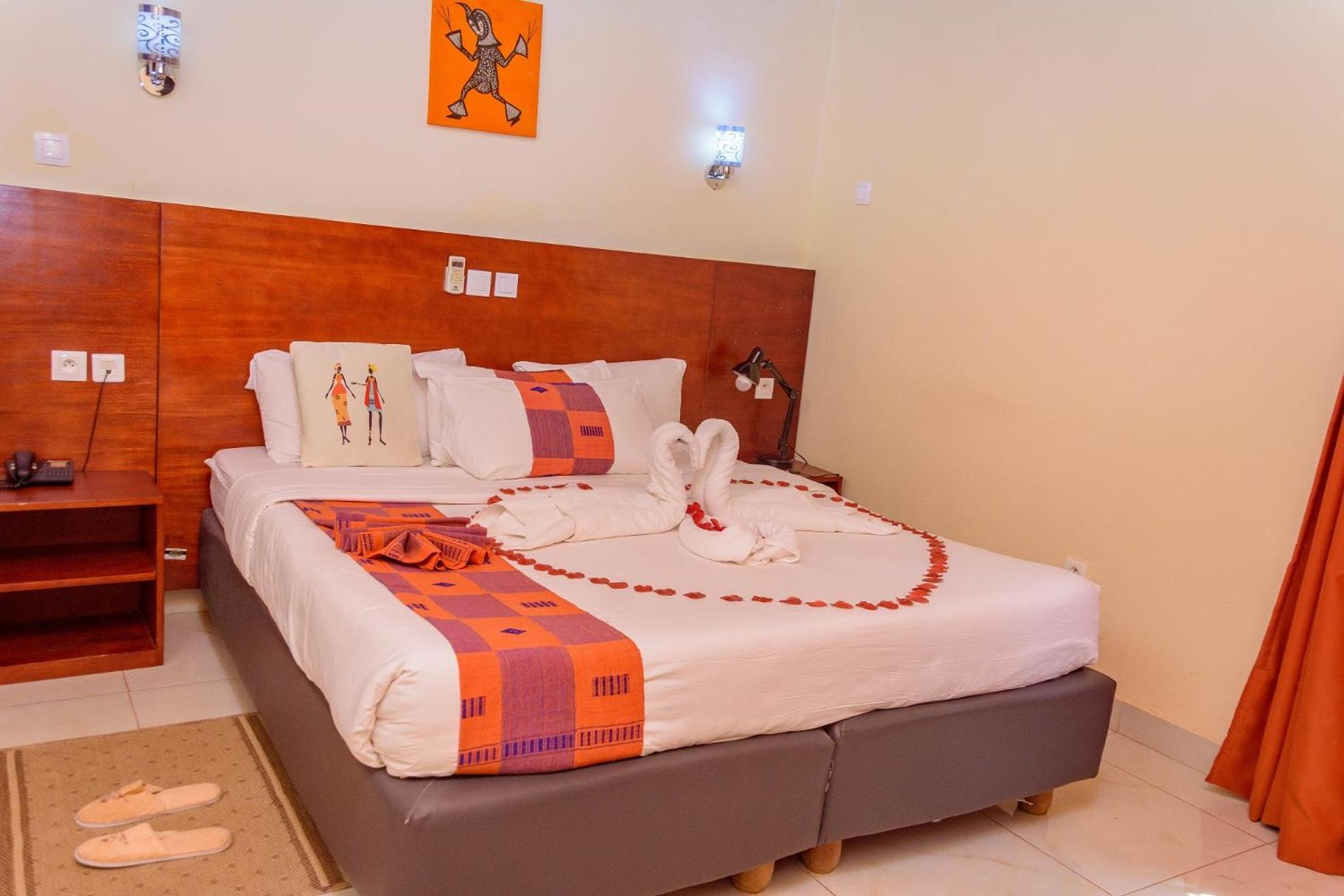Hotel La Rose Blanche Korhogo Εξωτερικό φωτογραφία