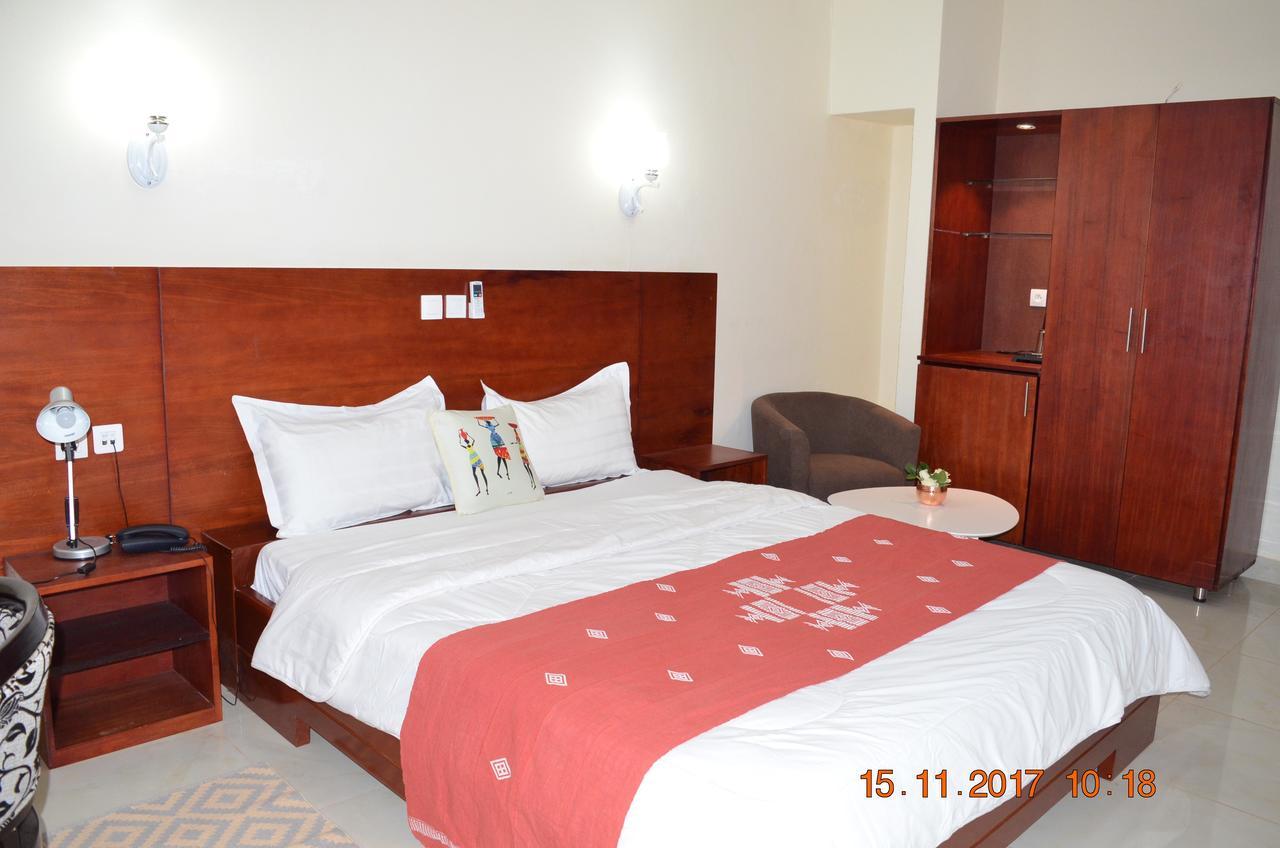 Hotel La Rose Blanche Korhogo Εξωτερικό φωτογραφία