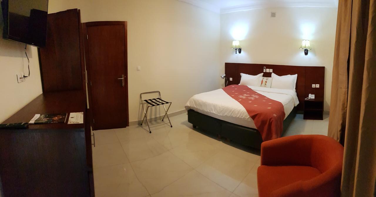 Hotel La Rose Blanche Korhogo Εξωτερικό φωτογραφία
