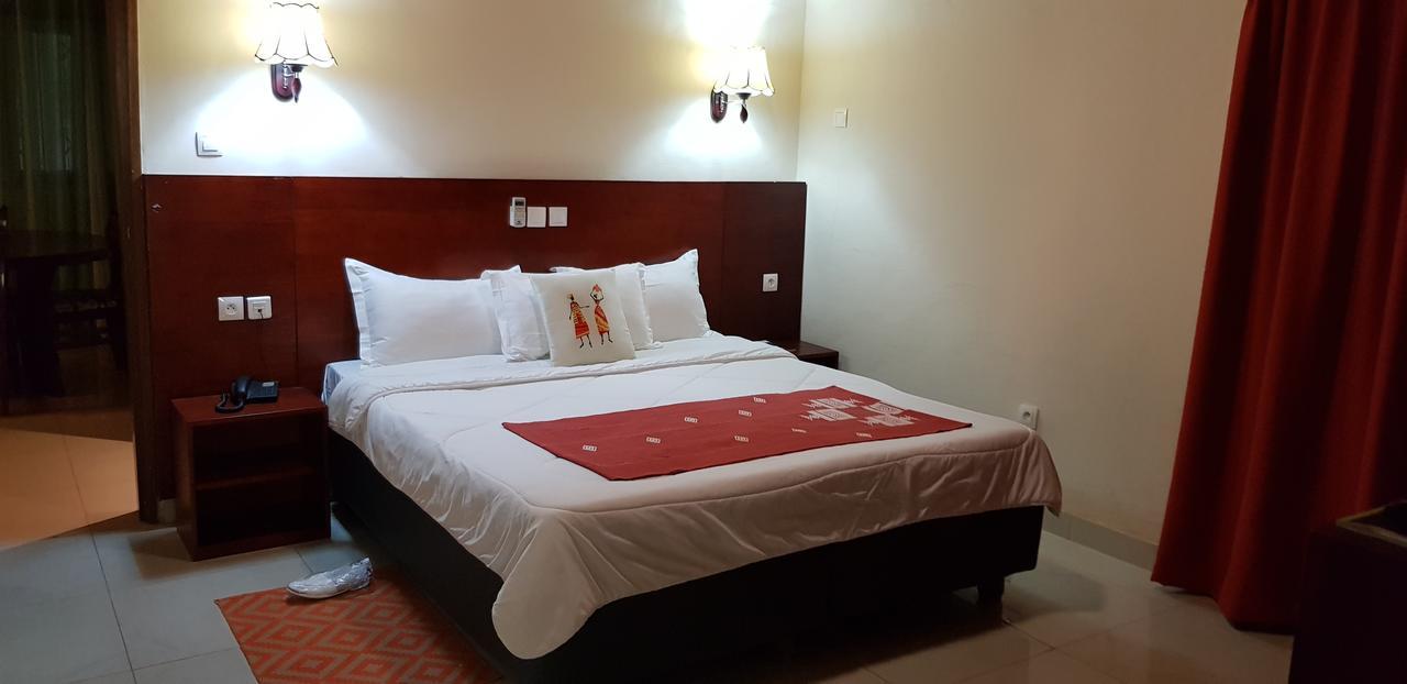 Hotel La Rose Blanche Korhogo Εξωτερικό φωτογραφία