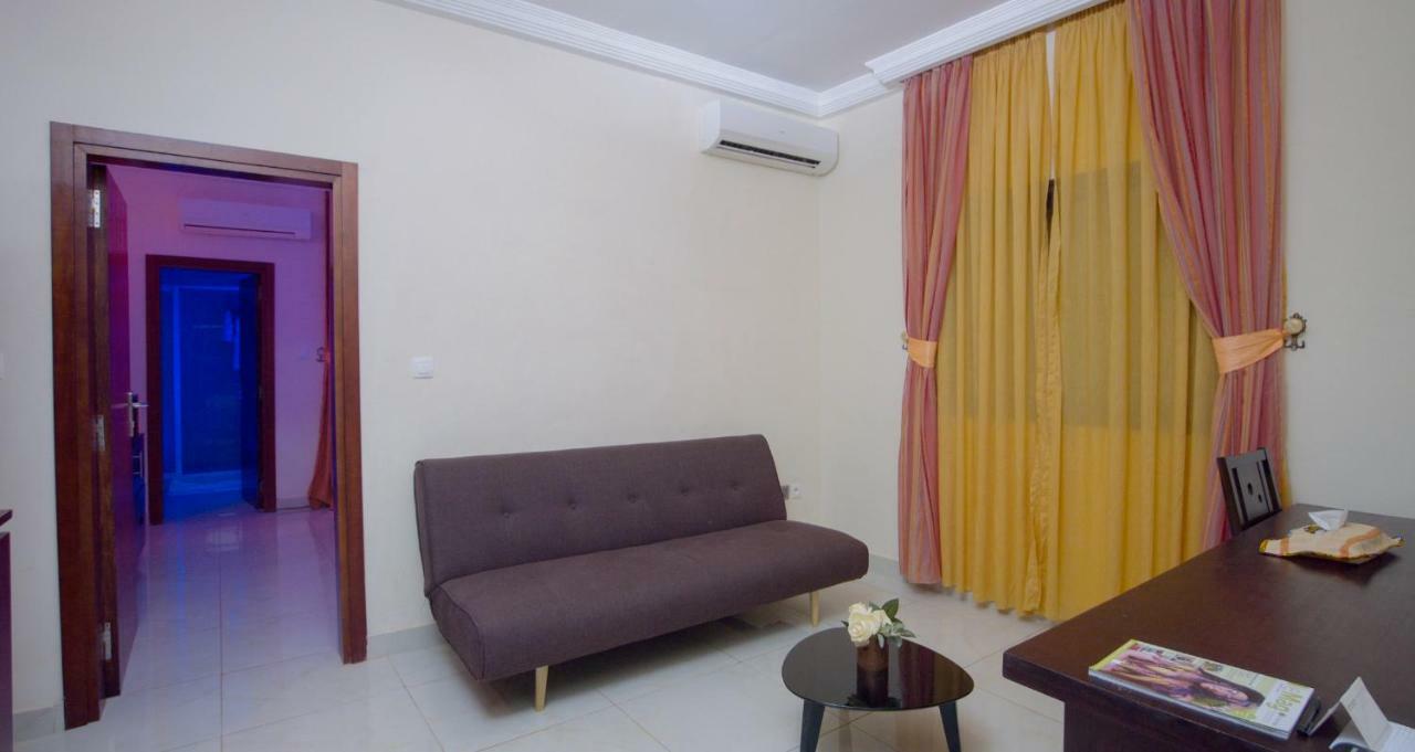 Hotel La Rose Blanche Korhogo Εξωτερικό φωτογραφία