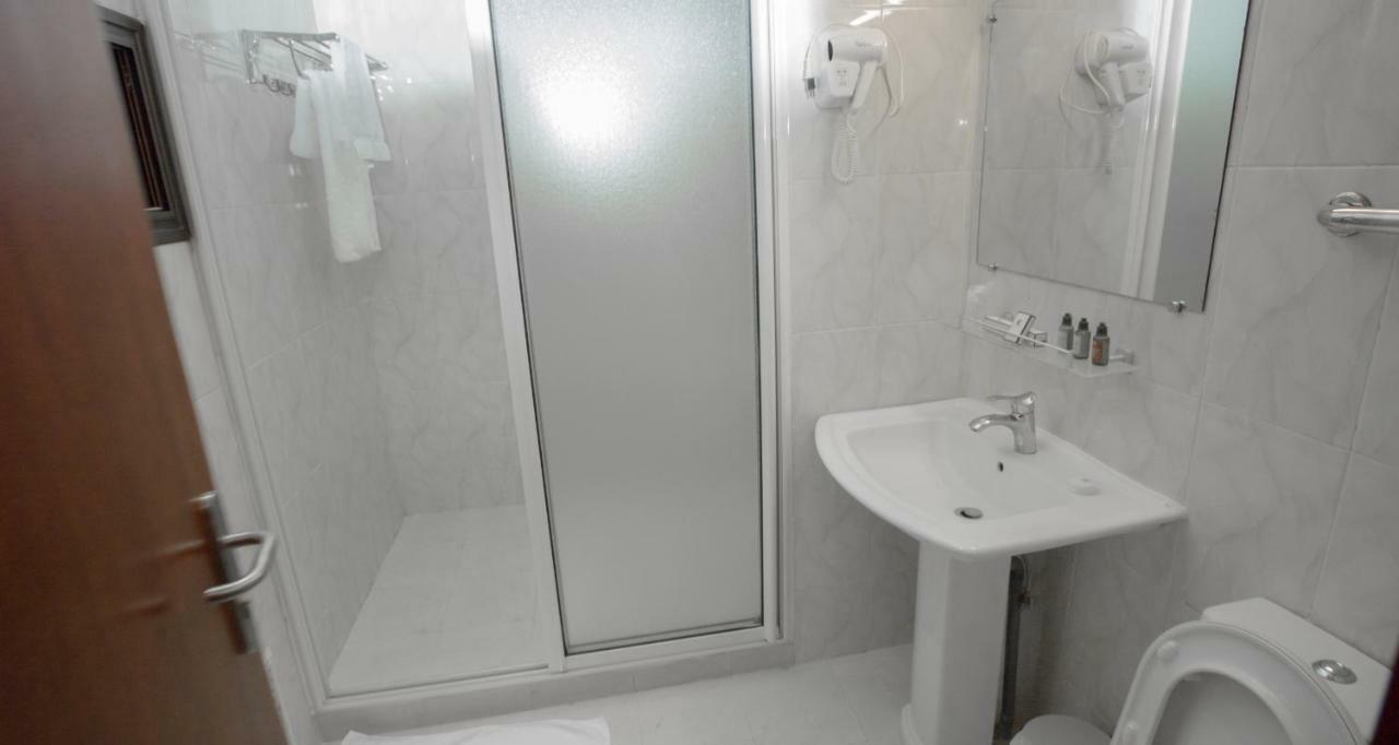 Hotel La Rose Blanche Korhogo Εξωτερικό φωτογραφία