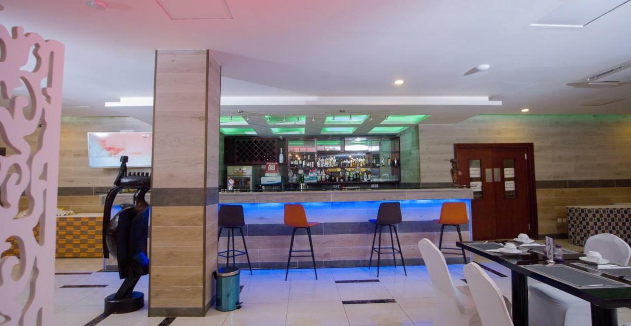 Hotel La Rose Blanche Korhogo Εξωτερικό φωτογραφία