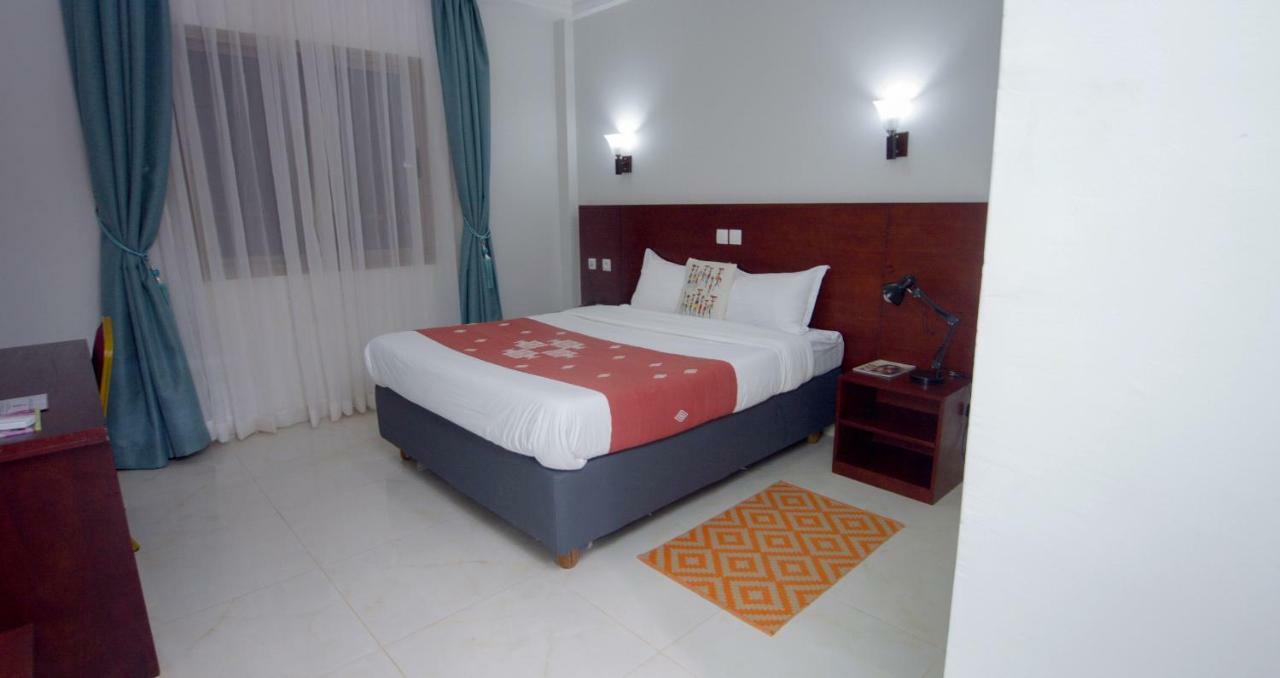 Hotel La Rose Blanche Korhogo Εξωτερικό φωτογραφία