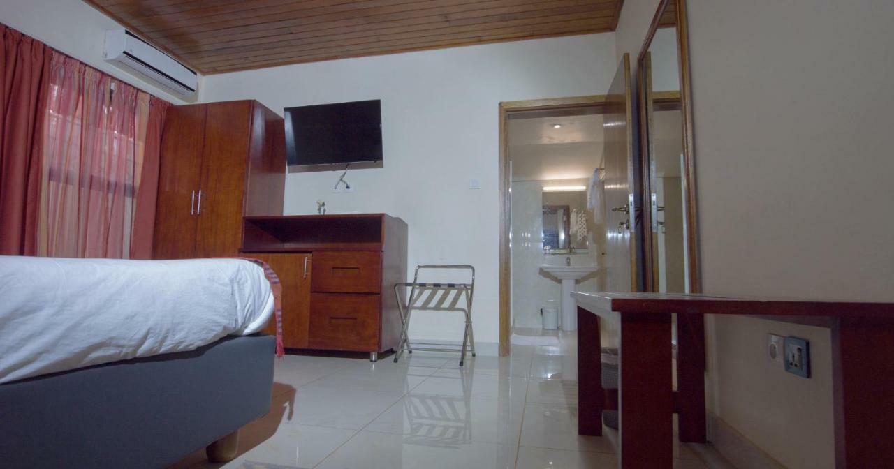 Hotel La Rose Blanche Korhogo Εξωτερικό φωτογραφία