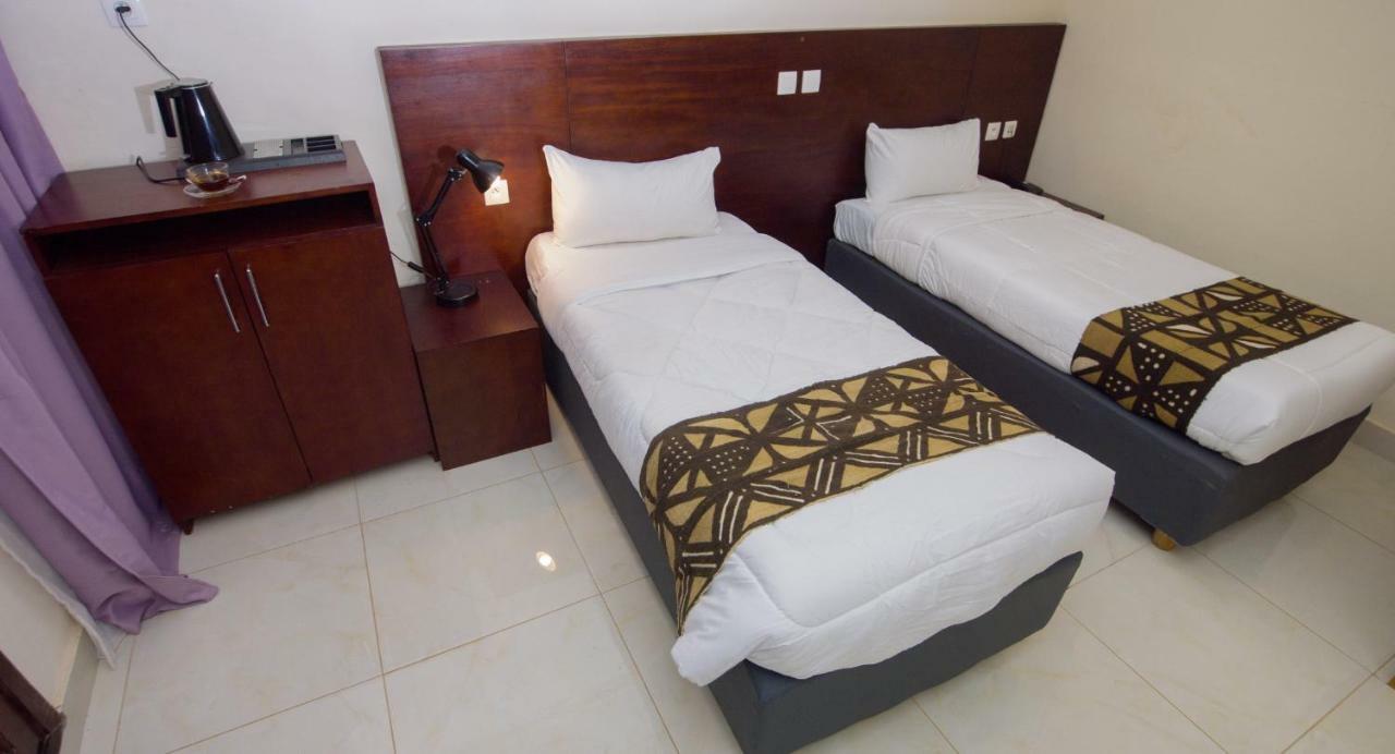 Hotel La Rose Blanche Korhogo Εξωτερικό φωτογραφία