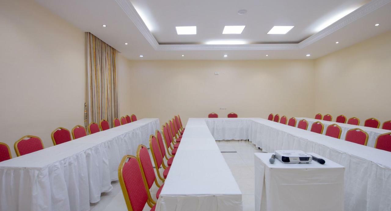 Hotel La Rose Blanche Korhogo Εξωτερικό φωτογραφία