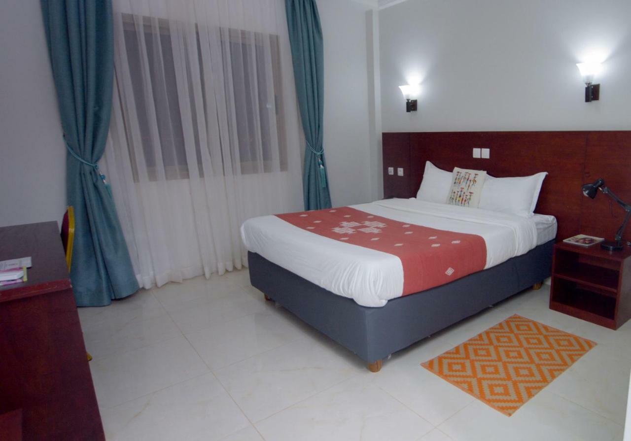 Hotel La Rose Blanche Korhogo Εξωτερικό φωτογραφία